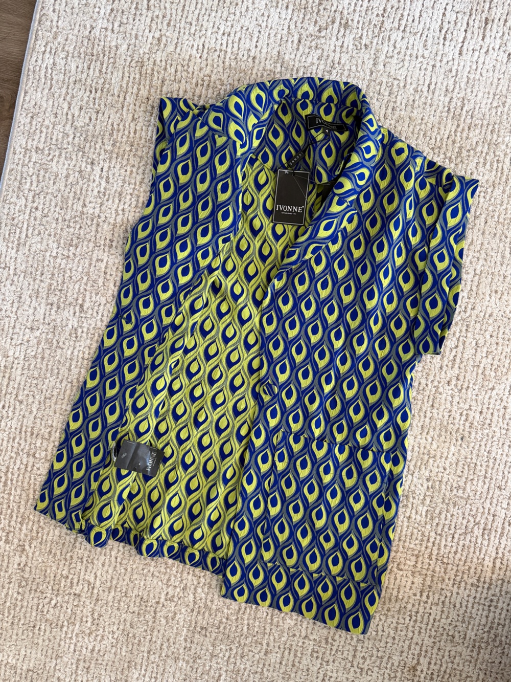 Sleeveless Geometric Vest in Blue & Lime